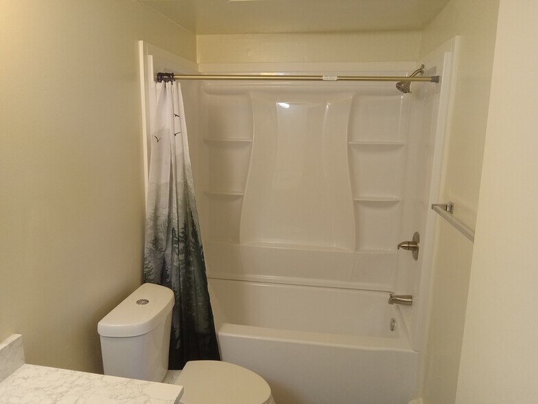 Building Photo - 120 Campbell St