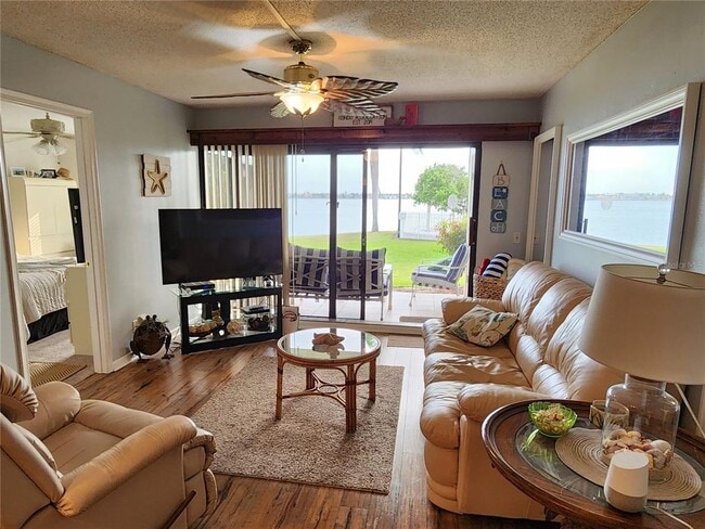 Building Photo - 6291 Bahia Del Mar Cir N