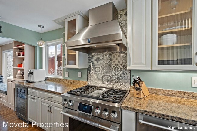 Building Photo - 4 br, 3.5 bath House - 1334 K Street