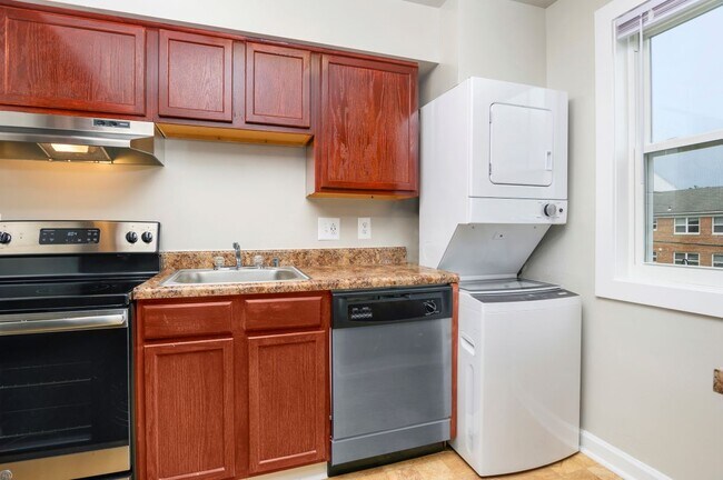 Interior Photo - Haven Columbia Pike