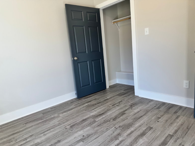 Building Photo - 324-A Anne St