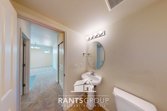 Building Photo - Spacious Summerwalk Home: 4 Bed + Den, Pri...