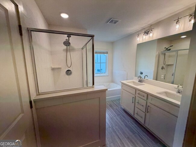 Building Photo - 1874 Aron Ln