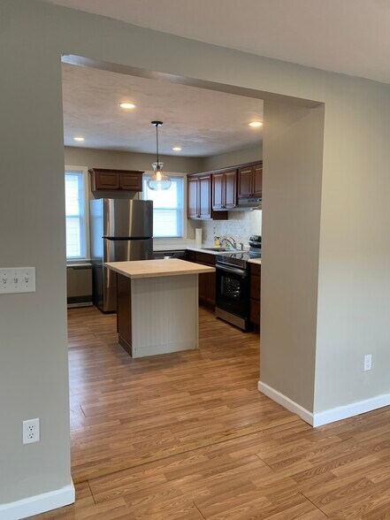 Kitchen - 5 Cordage St