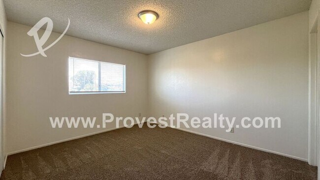 Building Photo - 8914 I Ave