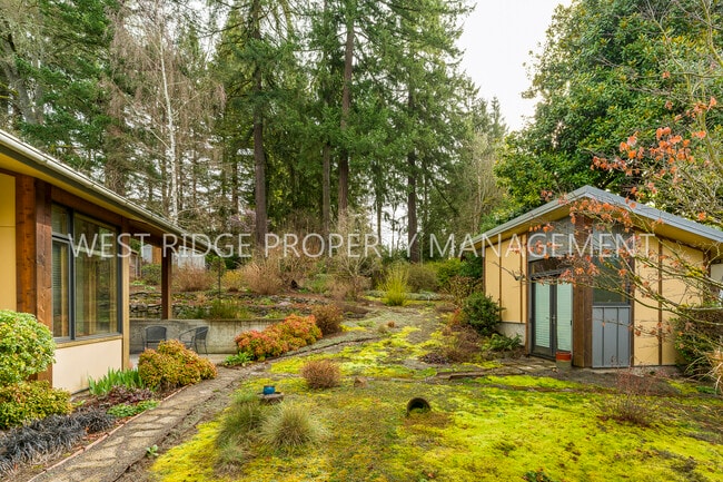 Building Photo - 9310 SW 8th Dr