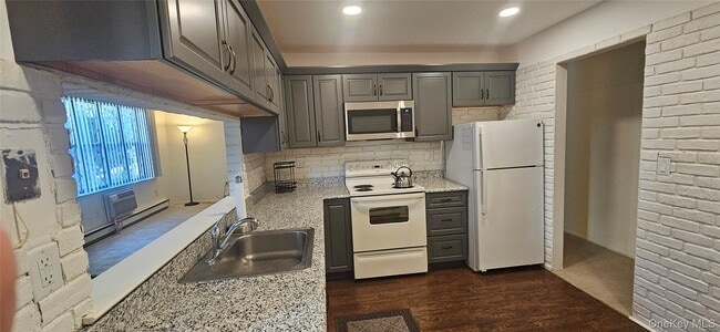 Building Photo - 711 Sierra Vista Ln