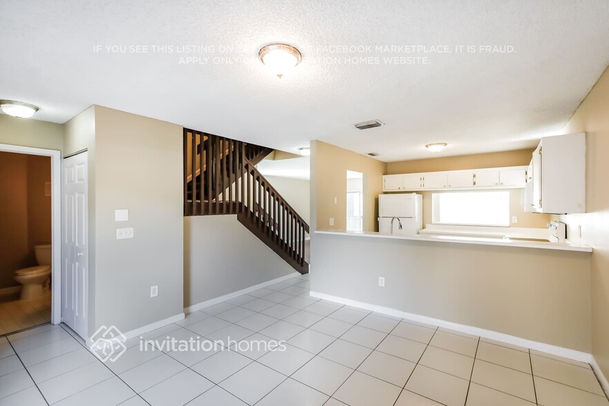 Building Photo - 4201 NW 120th Ln