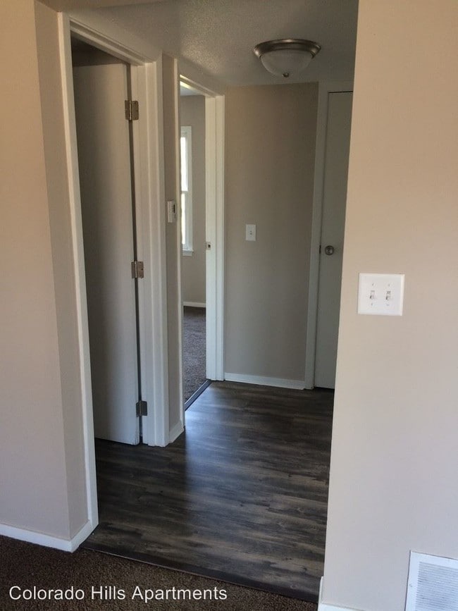 Interior Photo - Colorado Hills