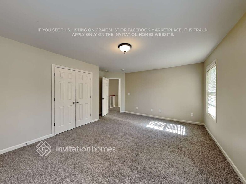 Building Photo - 2420 Freemont St