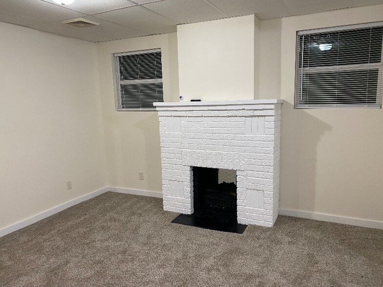 Building Photo - 1328 Broadway Ave