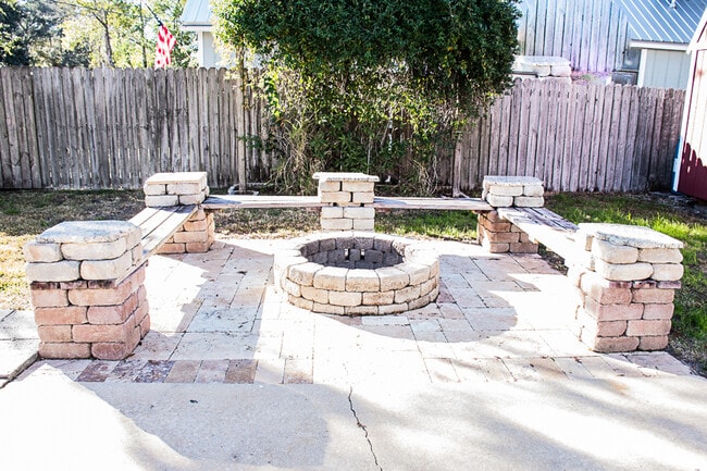 Building Photo - 17 8th St