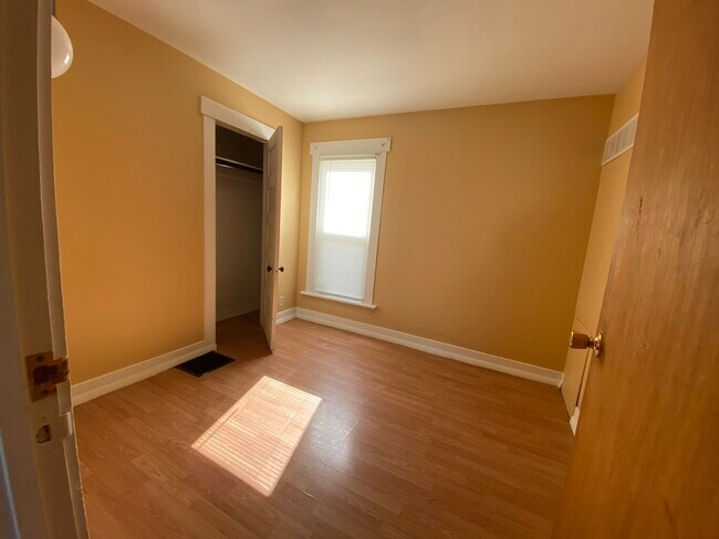 Building Photo - 413 Livingston Ave