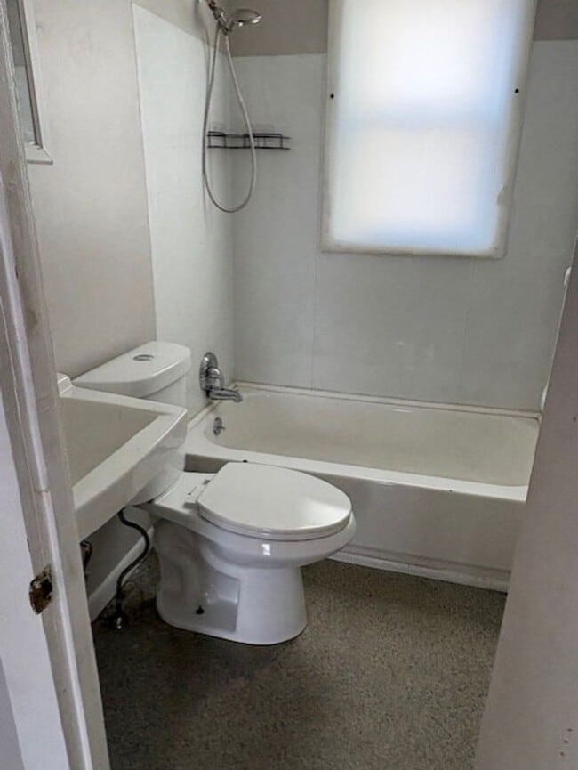 Building Photo - 28 Harrison St