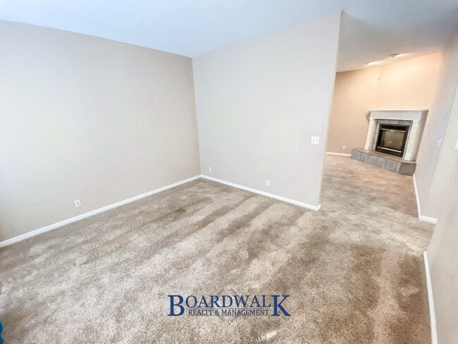 Building Photo - Stunning Draper Home with Finished Basement & Backyard Retreat