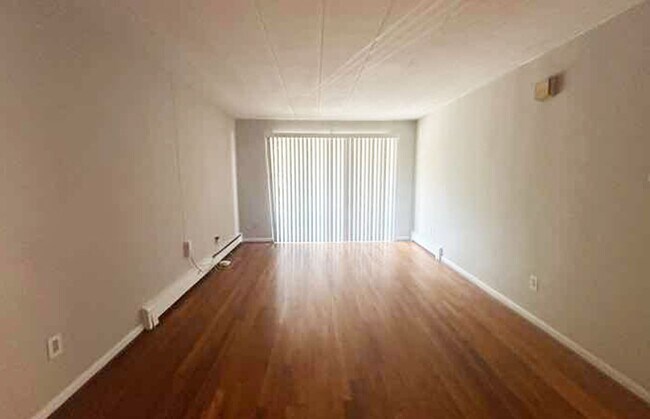 Building Photo - 539 Lowell Ave