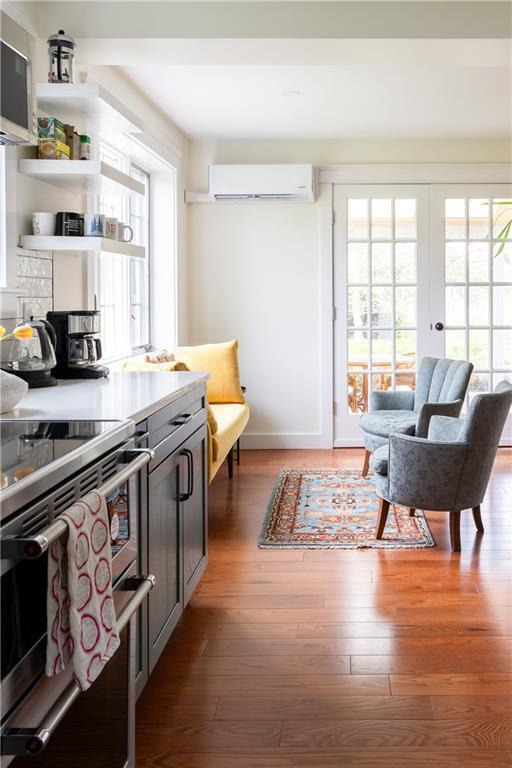 Building Photo - 304 Third Beach Rd