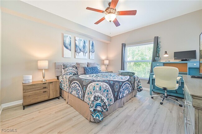 Building Photo - 9185 Celeste Dr