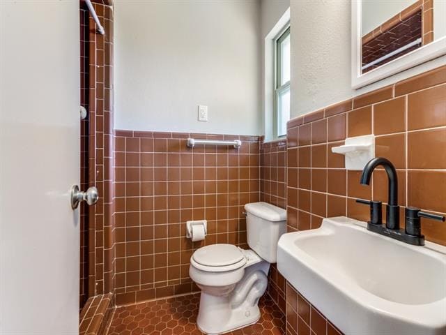 Building Photo - 801 Scottsdale Dr