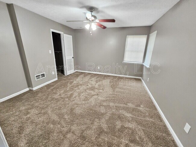 Building Photo - 7819 Taylor Cir