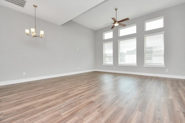 Building Photo - 713 Strawberry Pines Ct