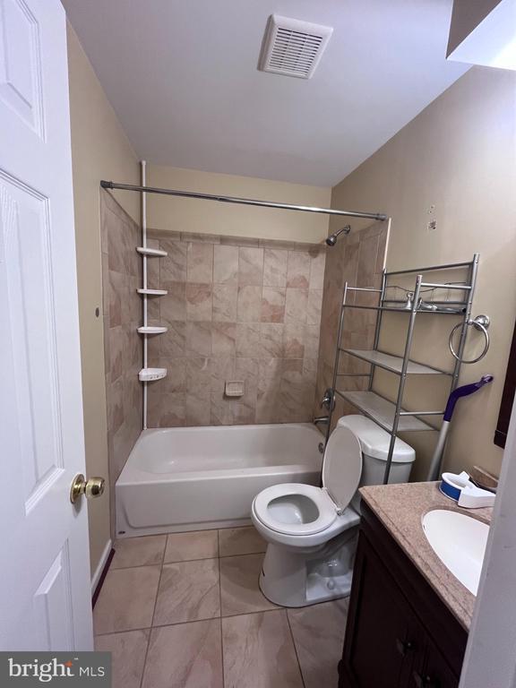 Building Photo - 12814 Plantation Dr