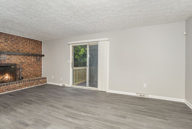 Building Photo - 4600-4606 Glenway Ave