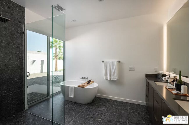 Building Photo - 80883 Elemento Ln