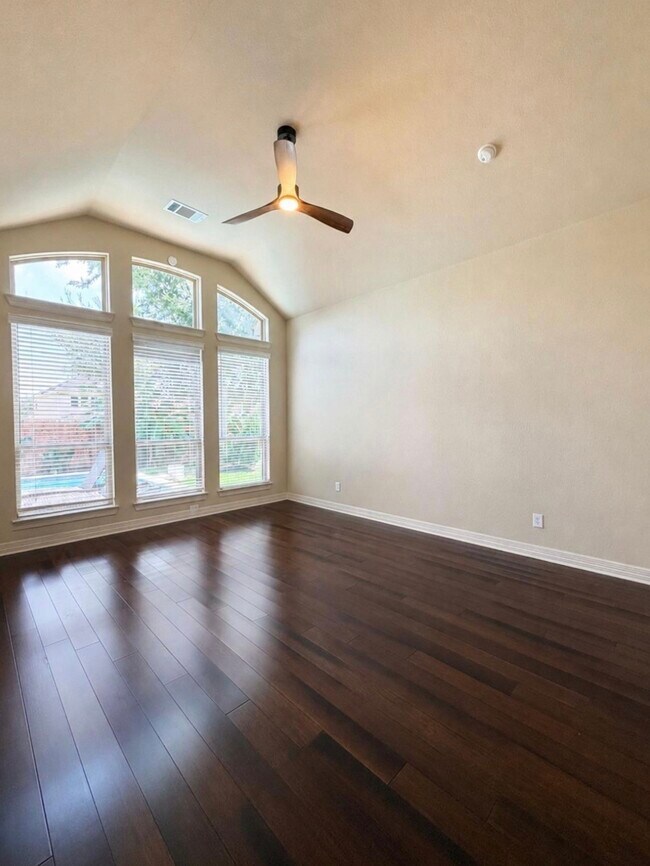Building Photo - 5423 Lachlan Springs Ln