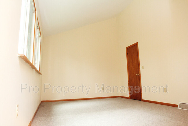 Building Photo - 9 Ivy Terrace