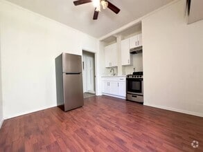 Building Photo - 5371 Louis Pl