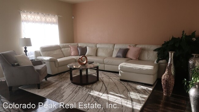 Building Photo - 4 br, 3 bath House - 7874 Pinfeather Dr