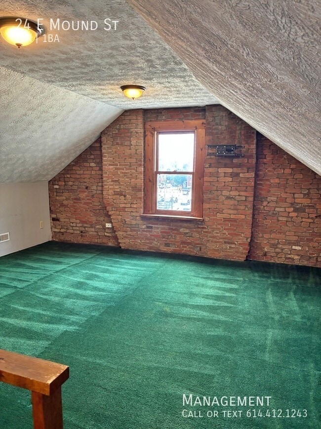 Building Photo - 24 E Mound St