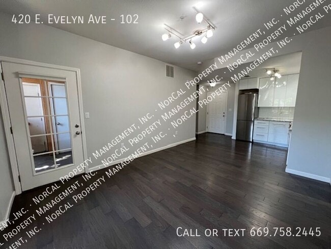 Building Photo - 420 E Evelyn Ave