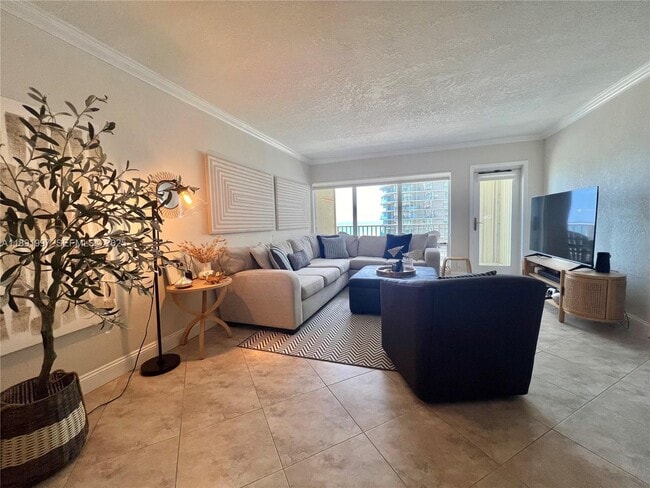 Building Photo - 750 N Ocean Blvd