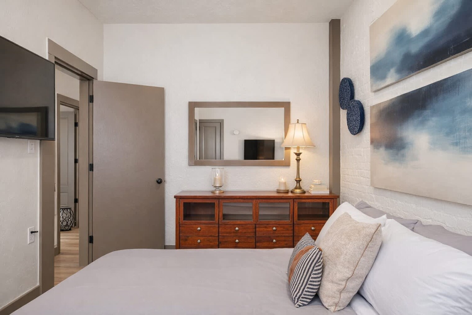 Building Photo - 101 Algoma Blvd