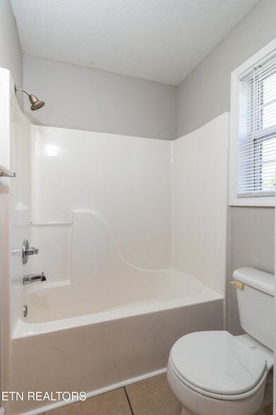 Building Photo - 4622 Ventura Dr