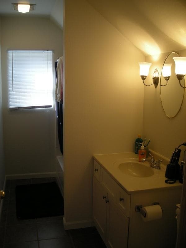 Building Photo - 1016 9th St S