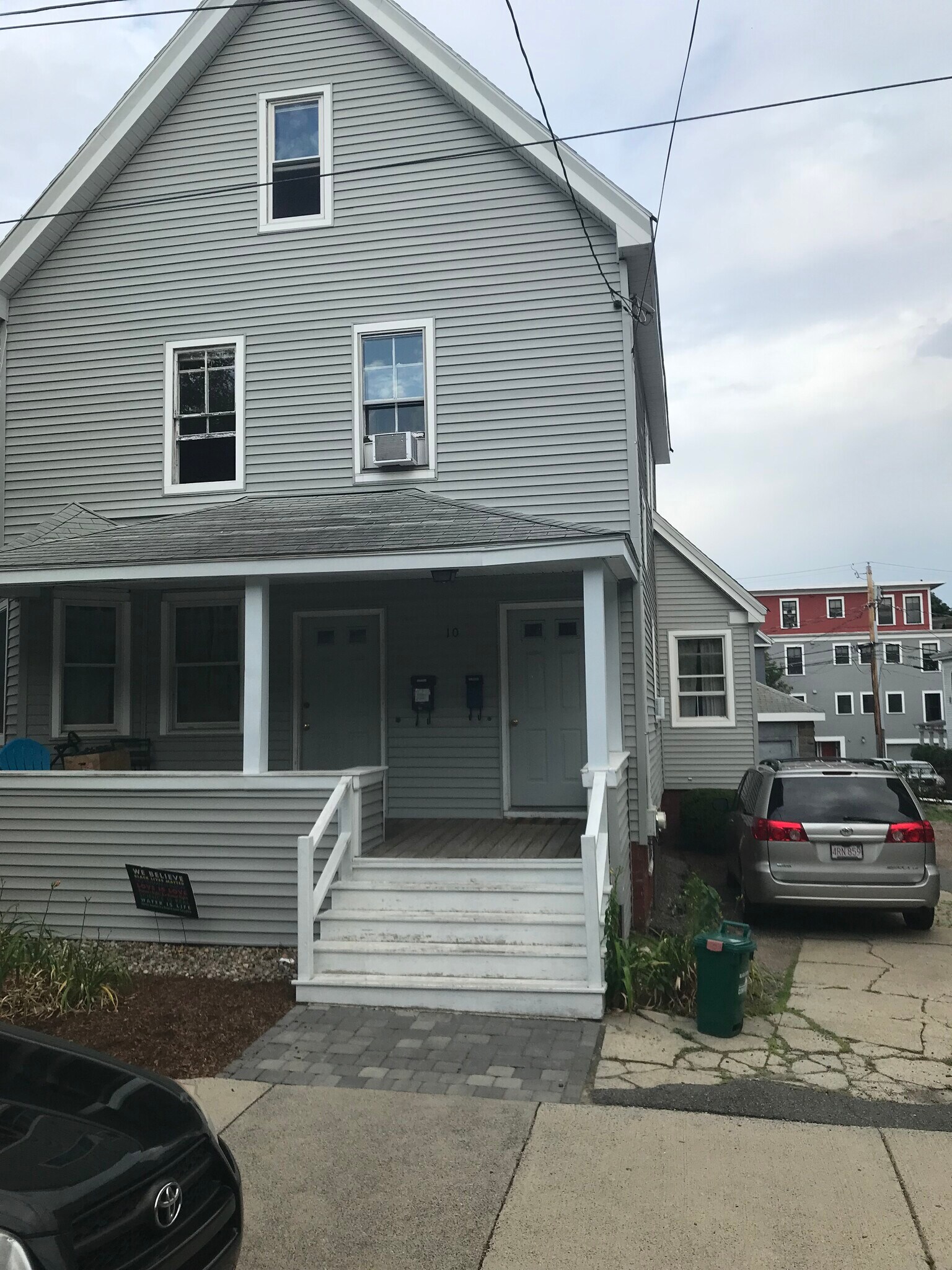Building Photo - 10 Clarendon Ave