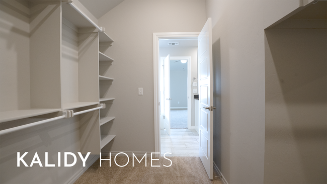 Building Photo - 12500 Elba Dr