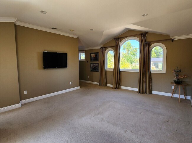 Building Photo - 25875 Estacada Way