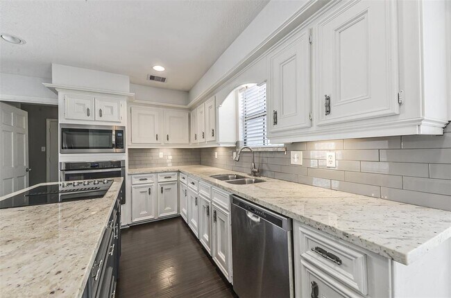Building Photo - 4310 Brightwood Dr