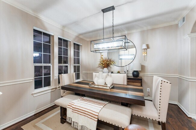 Building Photo - 19251 Hopeview Ct