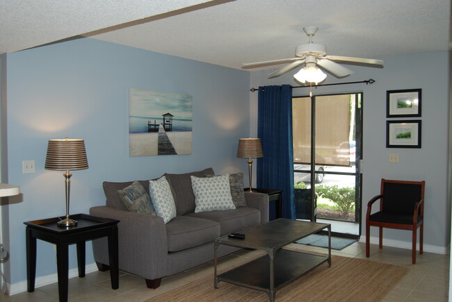 Building Photo - 10200 Belle Rive Blvd
