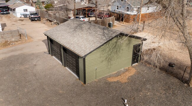 Building Photo - 509 11th St