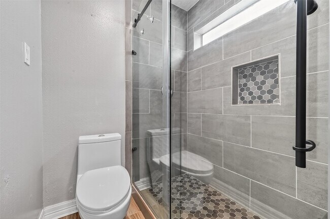 Building Photo - 19818 Packwood Dr