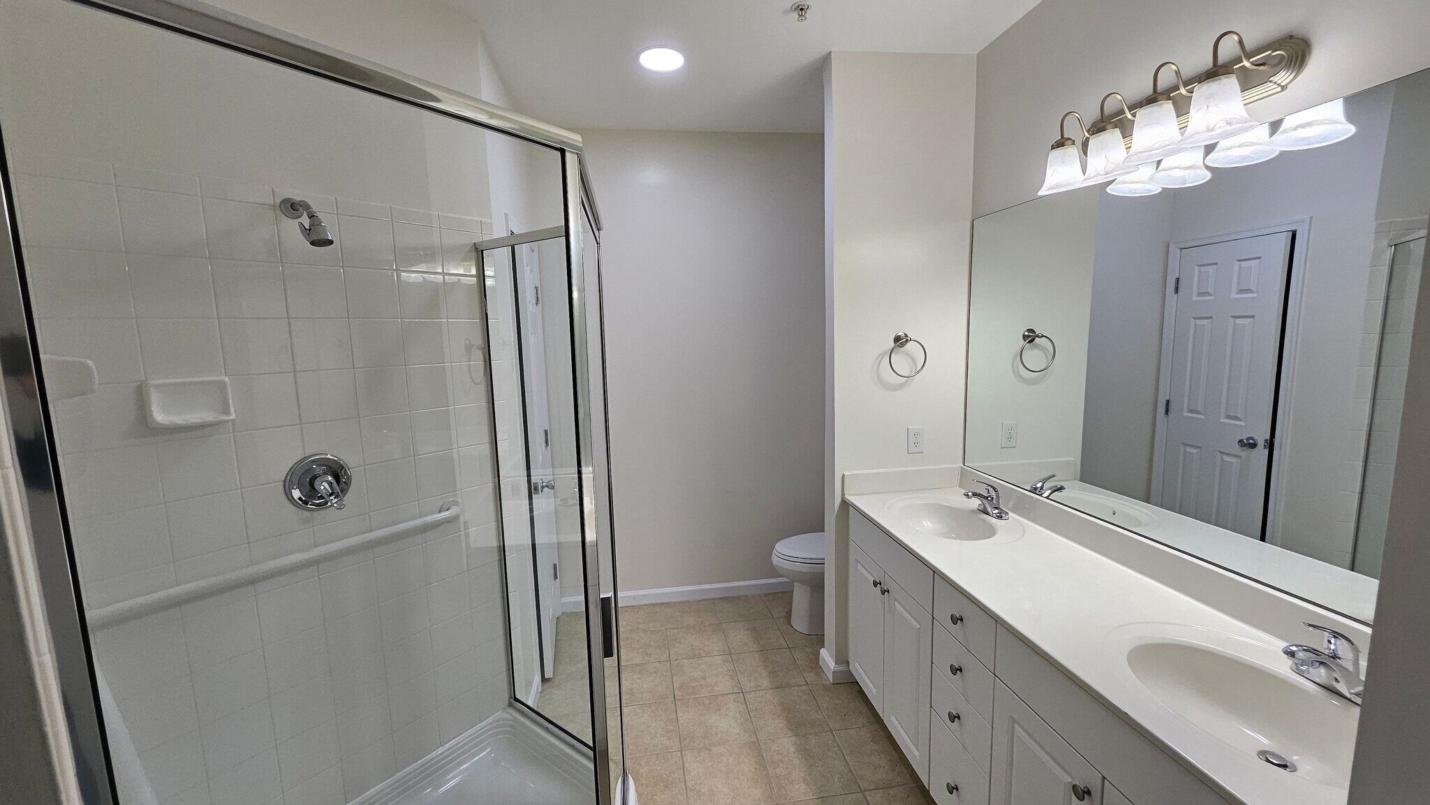 Building Photo - 23 Arch Pl