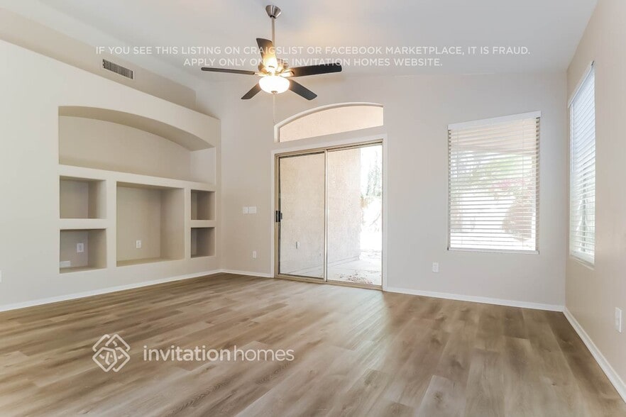 Building Photo - 14838 W Lamoille Dr