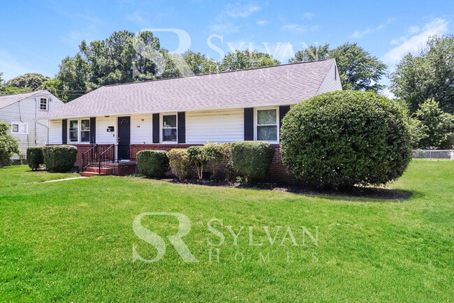 Building Photo - Easy living in this 3 BR, 1 BA Rancher