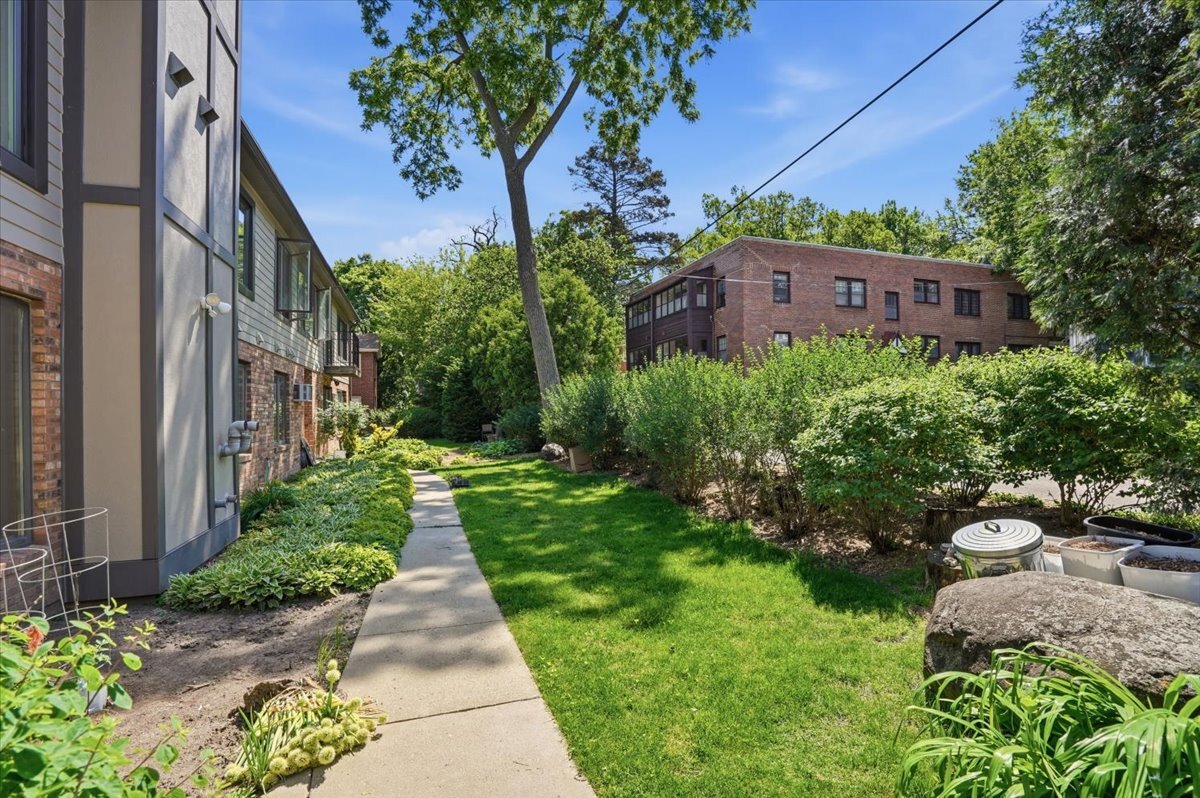 Building Photo - 311 Forest St